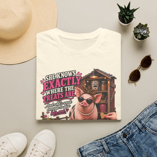 Pearl She Knows Where the Treats Are pig T-shirt